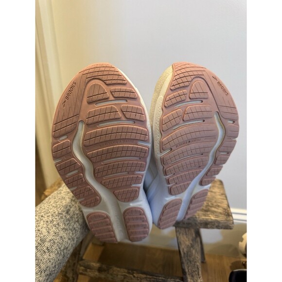 Size 9  Brooks Ghost Max 2 Wide Coconut Milk Zephyr W Running Near Mint - Picture 10 of 16